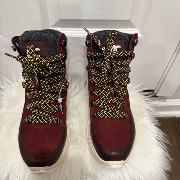 SOREL Kinetic Breakthru Conquest
Waterproof sneaker Boot Cinder Bloodstone 7.5 - Picture 8 of 13